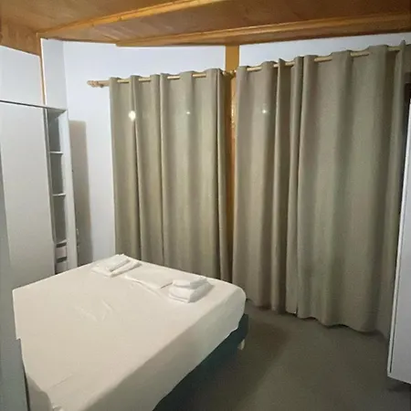 Shena Apartman