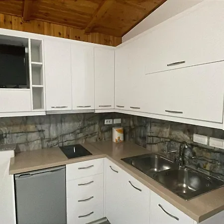 Shena Apartman *